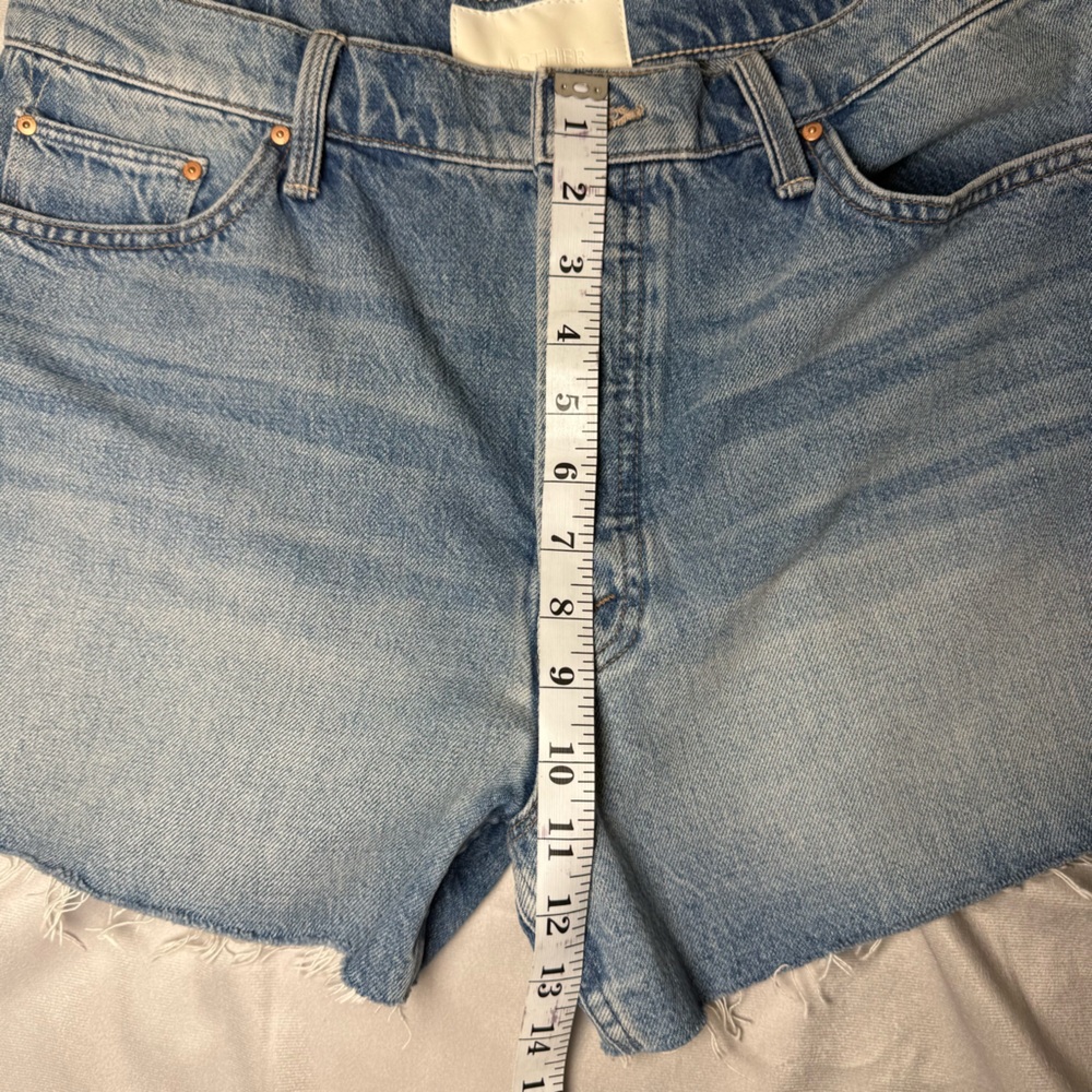 NWOT MOTHER The Skipper Short N Long Fray Shorts (Leap at the Chance), Size: 32 - Picture 12 of 13